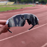 Radar EV - BLACK AND WHITE